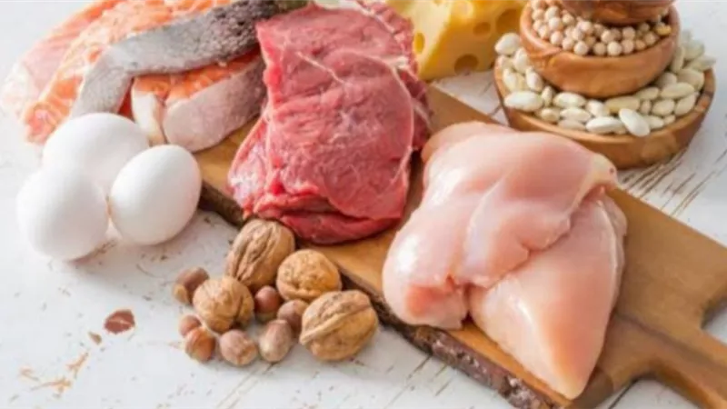 بكام النهاردة؟.. أسعار الفراخ واللحوم والأسماك بالأسواق