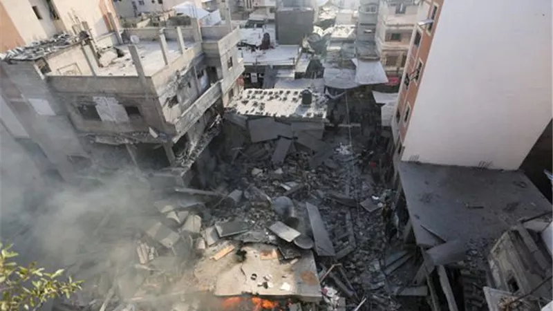 إسرائيل تأمر سكان غزة بمغادرة مناطق شاسعة في خان يونس