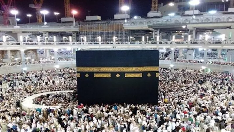 وزارة السياحة تُعلن اعتماد ضوابط رحلات العمرة لموسم 1445هـ