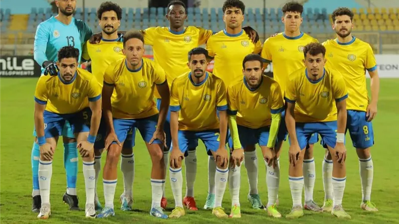 أزمة في منتصف الطريق تواجه طائرة بعثة الإسماعيلي بعد إقلاعها