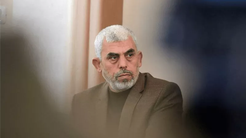 تجميد أصول يحيى السنوار زعيم حركة حماس.. تعرف
