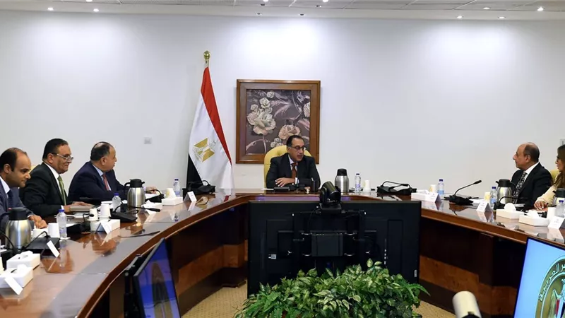 رئيس الوزراء يعقد اجتماعاً لمتابعة جهود تطوير شركة 