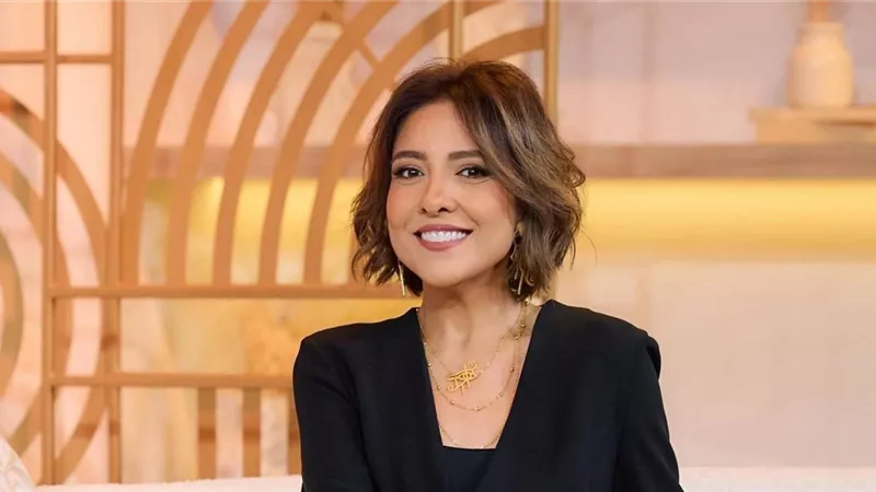 مي كساب تشارك متابعيها بصورة من العمرة