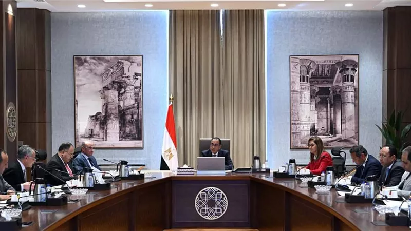 مدبولي يتابع موقف التعديلات المقترحة على قانون المناطق الاقتصادية