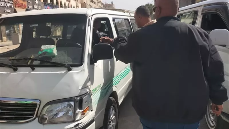 محافظ الجيزة يتابع إجراءات تنفيذ تعريفة الركوب الجديدة