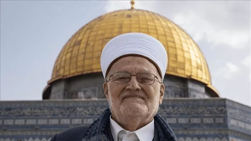 الاحتلال الصهيونى يقتحم منزل خطيب المسجد الأقصى ويهدد باغتياله