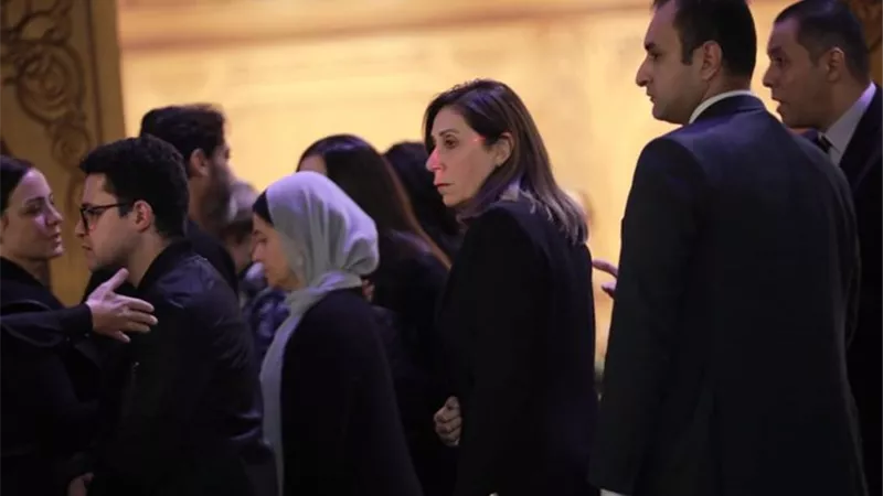الكيلاني تشارك في عزاء الراحل أشرف عبد الغفور