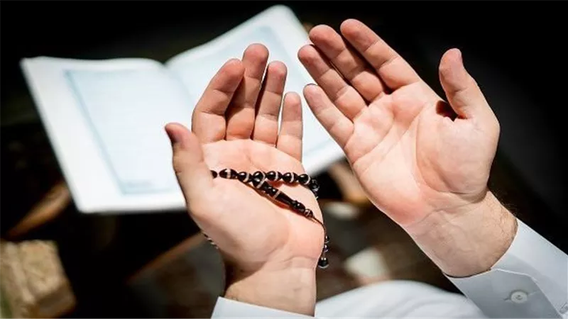 أبرزها الصدقة والدعاء.. سنن يستحب فعلها يوم الجمعة للرجال والنساء 