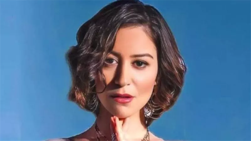 “منة شلبي” تروي قصة نجاحها وأسرار تطلعاتها الفنية