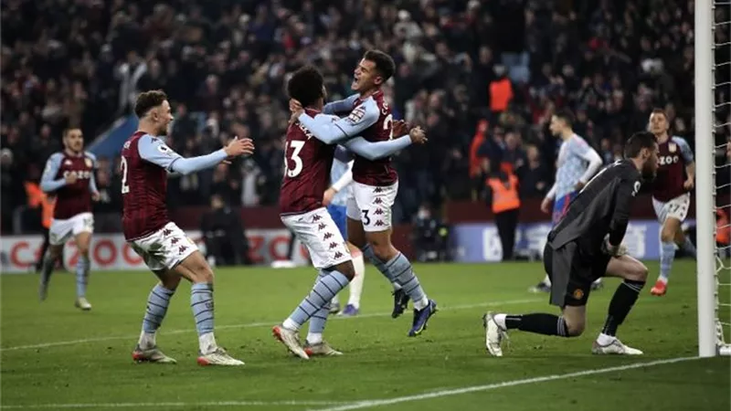الدوري الإنجليزي| التعادل السلبي يخيم على لقاء مانشستر يونايتد وأستون فيلا 