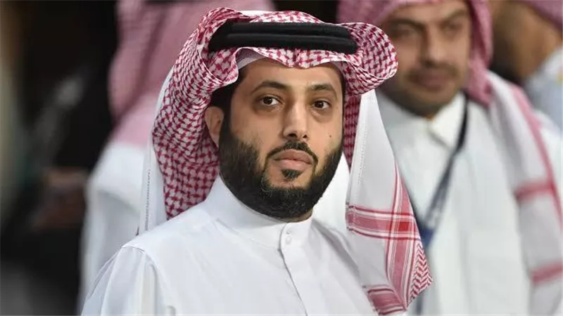 تركي آل الشيخ يعلن عن مسلسل يروي قصة حياة محمد عبده