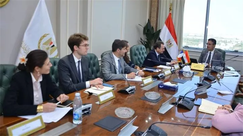 وزير التموين يؤكد عمق العلاقات بين مصر وفرنسا بـ مختلف المجالات