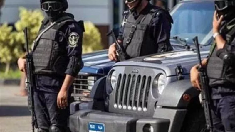 الداخلية تداهم 