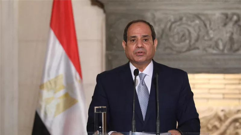 السيسي: الدولة حرصت بشكل كبير على تطوير قطاع السكة الحديد