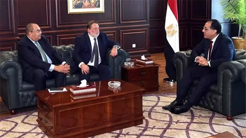 رئيس الوزراء يشيد بجهود المدير التنفيذي لصندوق النقد الدولي