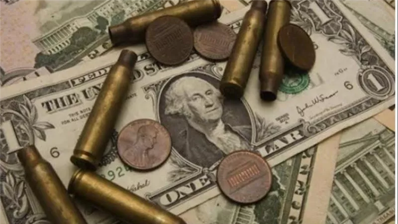 هل يتأثر سعر الصرف بـ «اقتصاد الحرب»؟