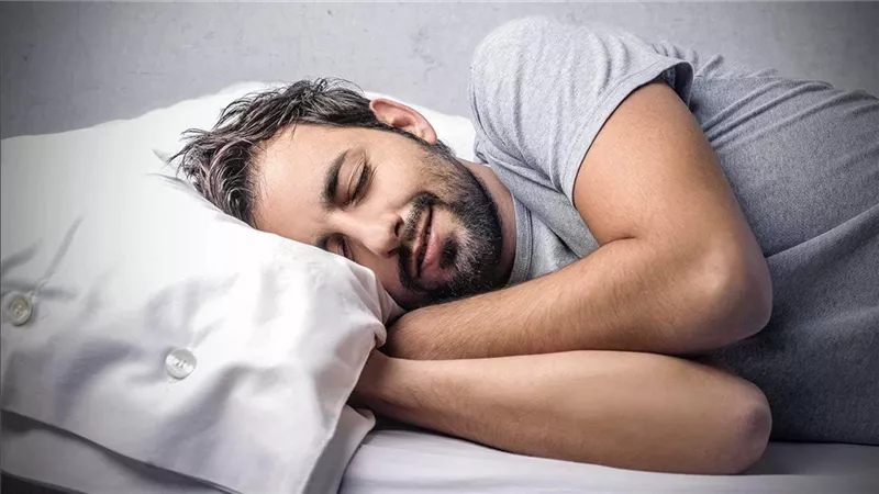 4 أضرار للنوم غير المنتظم .. تعرف عليها 