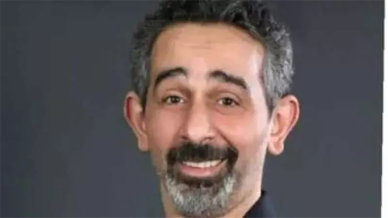 مصطفى هريدي يكشف حقيقة عدم حضور أحد من الوسط الفني عزاء والده