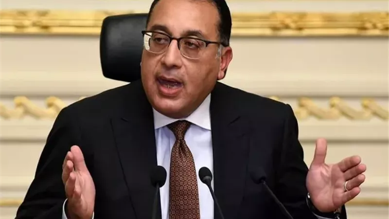 رئيس الوزراء في جولة تفقدية للمشروعات الخدمية بـ محافظة المنيا