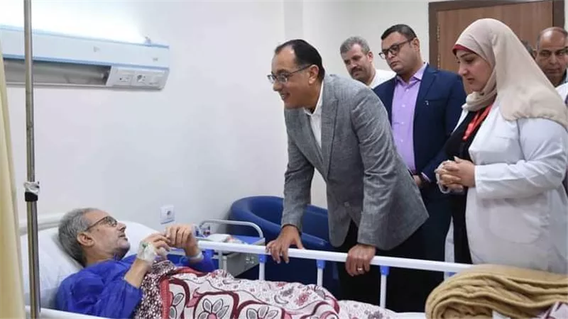 رئيس الوزراء يتابع جودة الخدمات الطبية بـ مستشفي سمالوط بـ المنيا