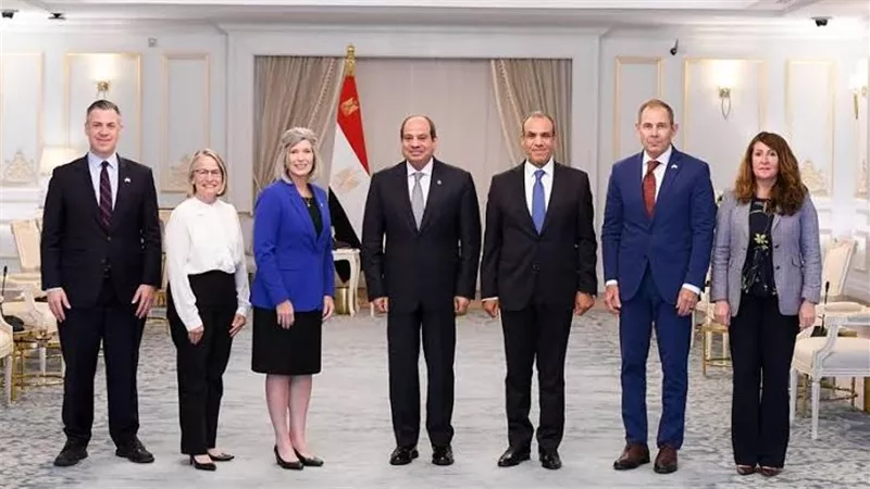 السيسي للوفد الأمريكي: يجب وضع حد للحرب والبدء في إنفاذ المساعدات الإنسانية