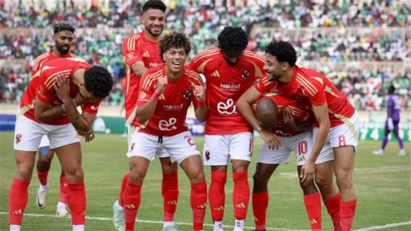 التشكيل المتوقع لـ الأهلي وسيراميكا بـ السوبر المصري الليلة