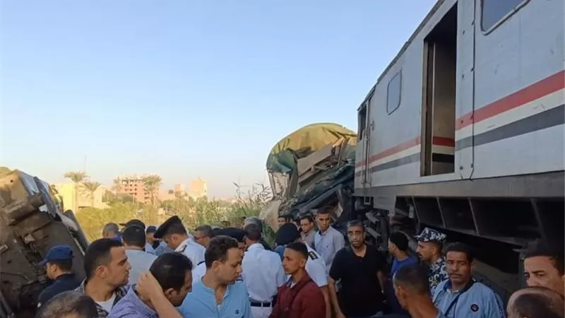 حادث مأساوي.. مصرع عامل إثر سقوطه من القطار بالبحيرة