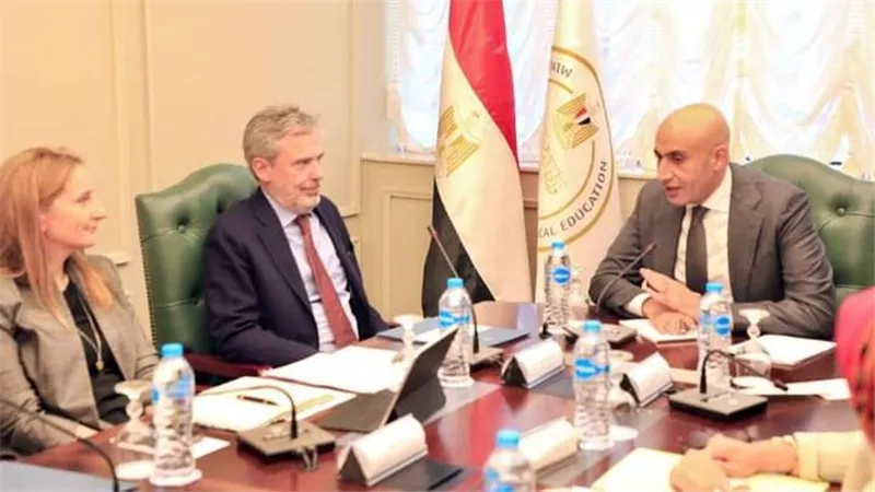 وزير التعليم يبحث سبل تطوير المنظومة مع الجانب الإيطالي