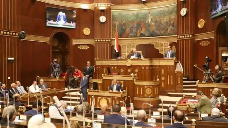 دعوات برلمانية لتخفيف قيود البناء وحماية العقارات المهددة بـ السقوط