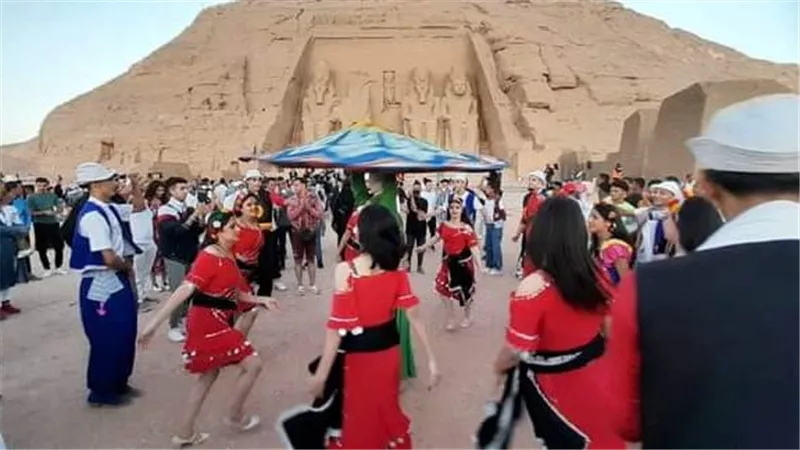 وزارة الثقافة تحتفي بتعامد الشمس في «أبو سمبل» بعروض فنية