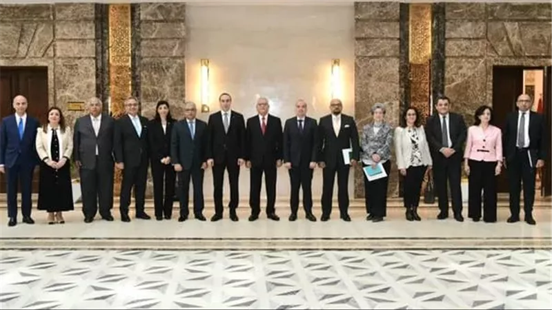 النواب يجتمع مع السفراء المنقولين لرئاسة البعثات الدبلوماسية بالخارج