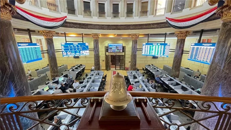 تراجع مؤشرات البورصة المصرية بسبب مبيعات العرب والأجانب