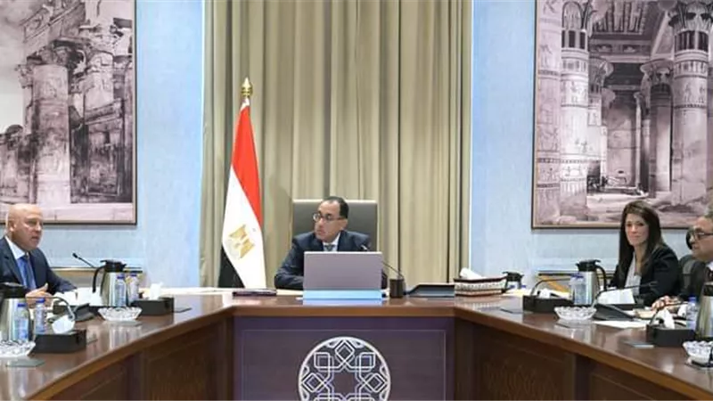 رئيس الوزراء يبحث آليات تعزيز تنافسية الصادرات المصرية