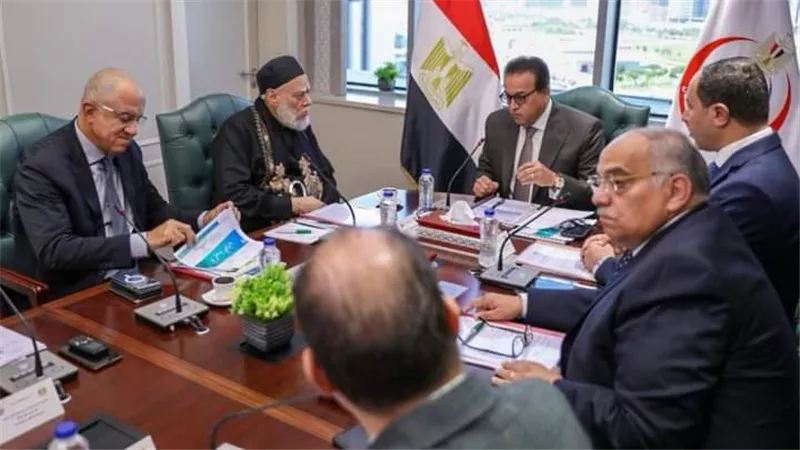 وزير الصحة يترأس اجتماع مجلس إدارة المؤسسة العلاجية