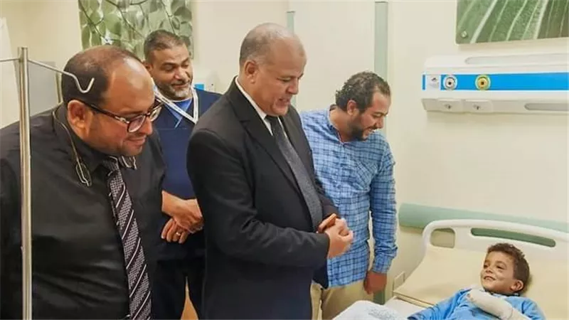 وكيل تعليم بورسعيد يتابع الحالة الصحية لـ مصابي حادث طريق الشادر 