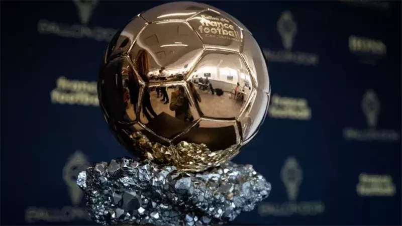 الكرة الذهبية 2025 بين مقاطعة مدريد وغيابات باريس