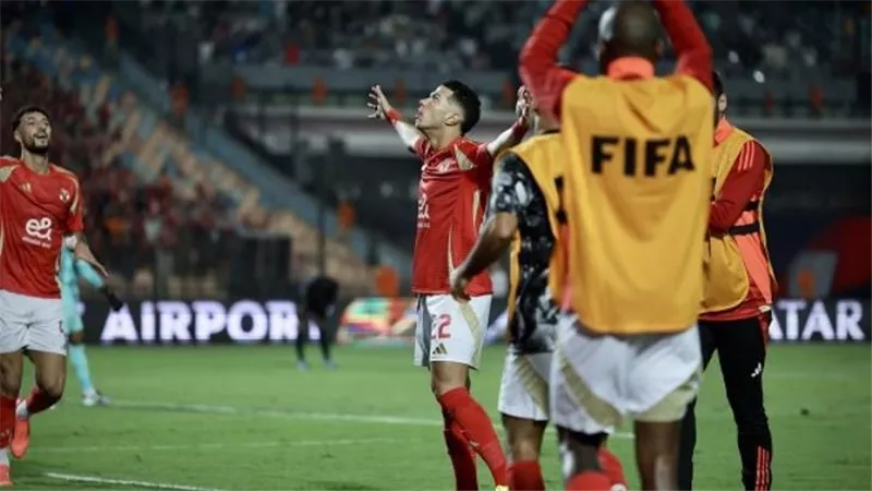 الأهلي يسحق العين بثلاثية نظيفة ويحصد كأس القارات الثلاث