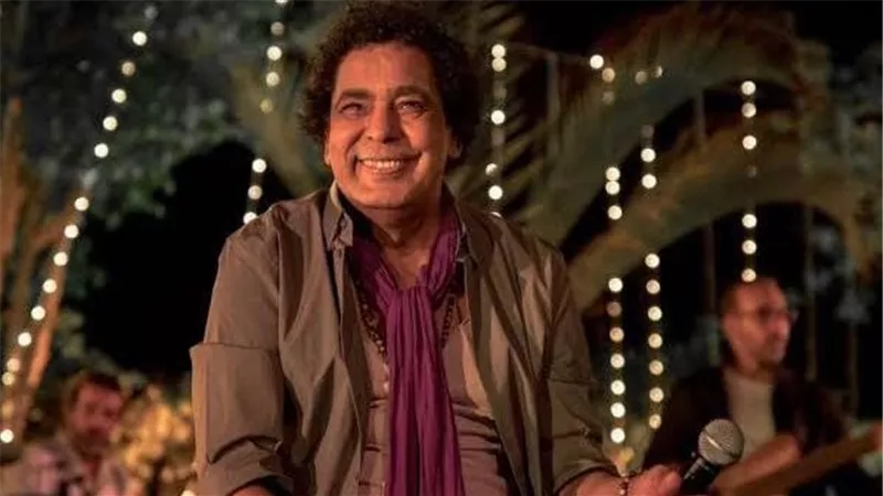 بكلمات مؤثرة.. محمد منير ينعي حسن يوسف ومصطفى فهمي 