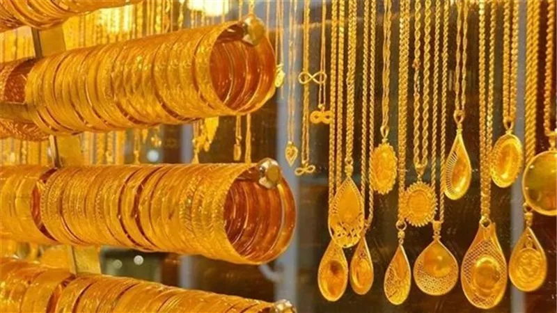 تراجع طفيف بأسعار الذهب خلال تعاملات اليوم الأحد