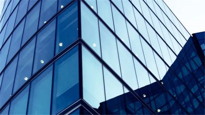 واجهات المباني الزجاجية.. تعارض أهداف التنمية المستدامة