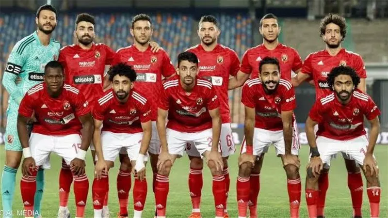 الأهلي يعلن تشكيله لمواجهة سيراميكا في الدوري