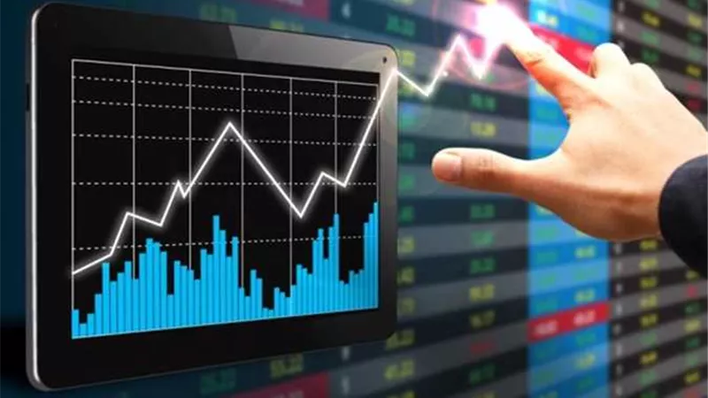 البورصة المصرية تختتم تعاملات الإثنين بارتفاع جماعي.. و10 مليارات جنيه مكاسب سوقية