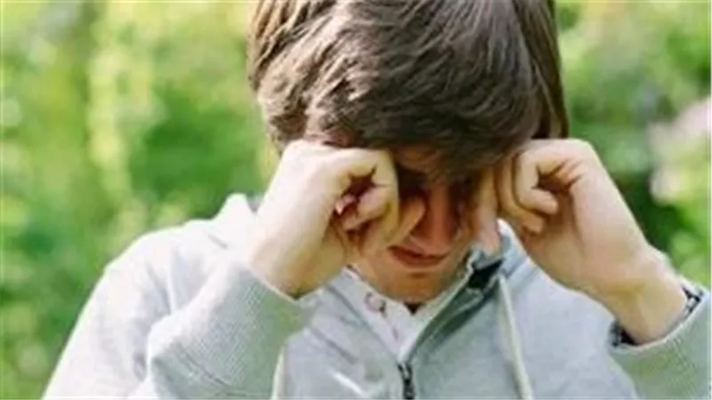 أعراض حساسية العين المزمنة وطرق العلاج الفعّالة