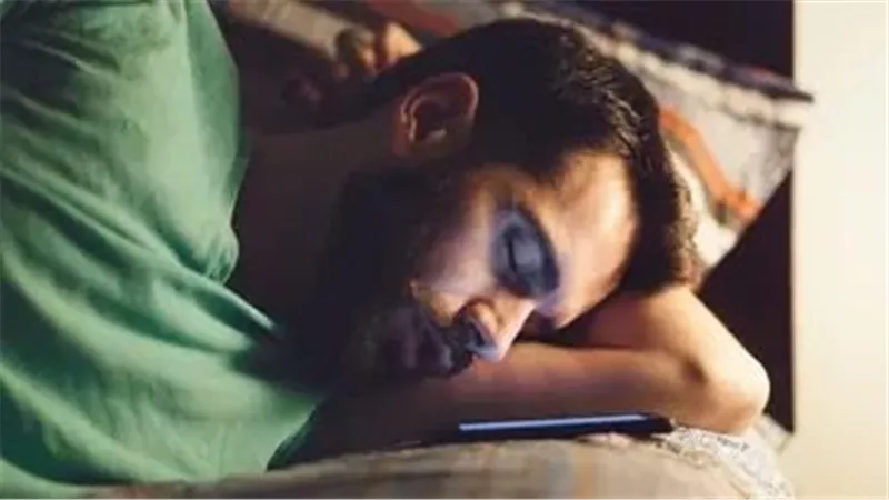 فاكهة طبيعية تساعدك على النوم بشكل أسرع من الحبوب المنومة
