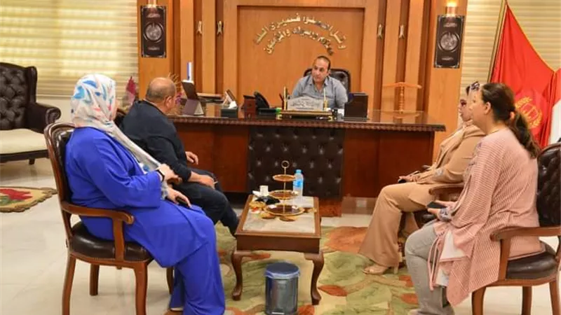 لدعم السياحة.. رئيس بورفؤاد يبحث سبل التعاون مع شركة النصر للملاحات 
