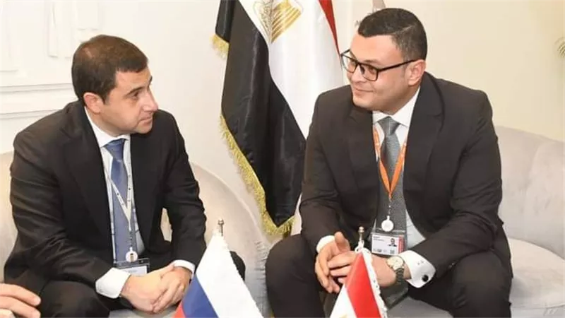 وزير الإسكان يبحث سبل التعاون المشترك مع نائب نظيره الروسى