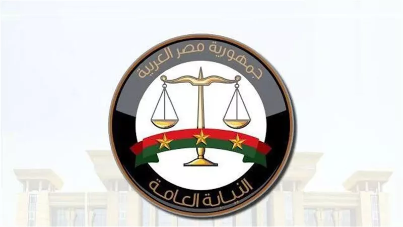 فريق من النيابة العامة يعاين عقار أسيوط المنهار