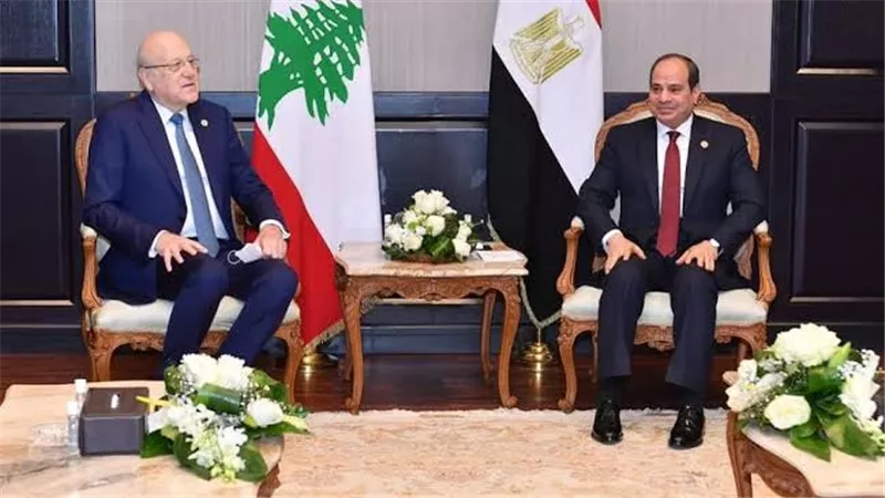 السيسي يلتقى برئيس وزراء لبنان على هامش فعاليات القمة العربية الإسلامية