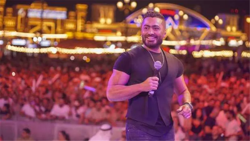 تامر حسني يشعل حفلًا ضخمًا بدبي