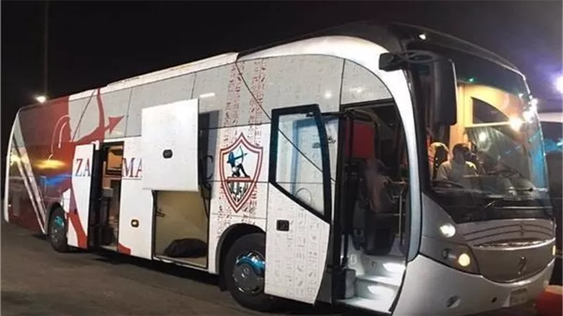 وصول حافلة الزمالك استاد برج العرب استعدادًا لمواجهة سموحة في الدوري